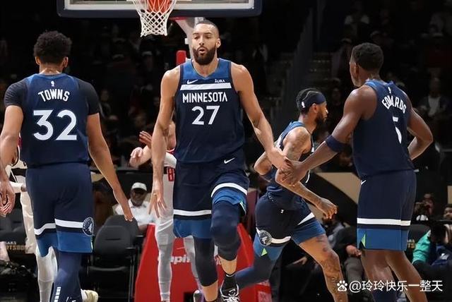 乐竟体育-快船大胜雄鹿，成功晋级下一轮季后赛