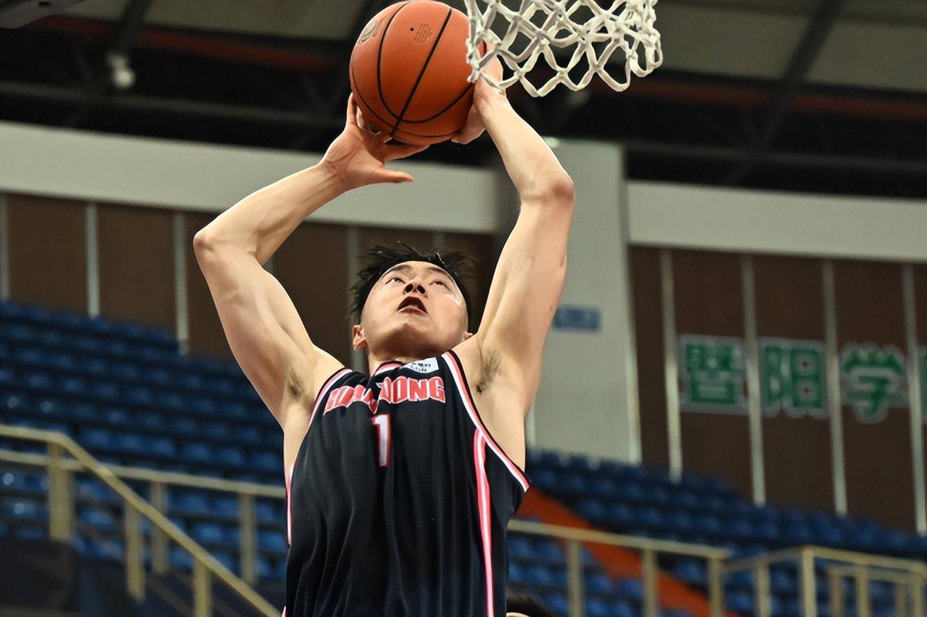 乐竟体育-cba赛季结束，广东宏远龙三短拿下总冠军