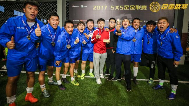 乐竟体育-国内联赛中东部队伍斩获冠军