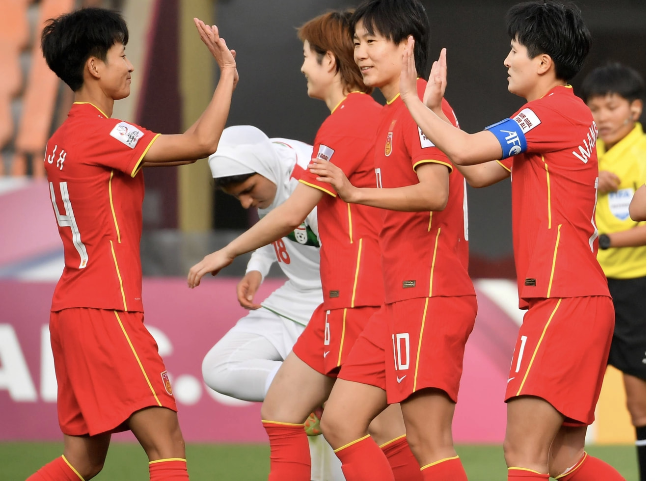 乐竟体育-泰国锦标赛：越南女足对上新加坡队