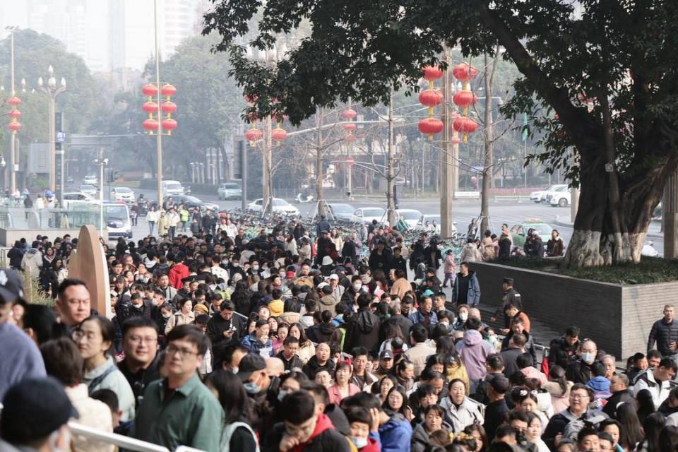 乐竟体育-篮球锦标赛收视率攀升，赛况精彩纷呈
