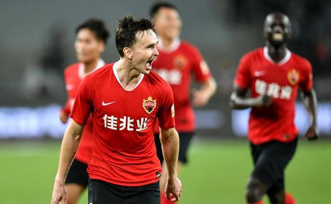 乐竟体育-深圳佳兆业大胜，新帅上任尝到首胜滋味